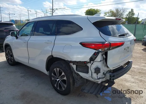 2022 Toyota Highlander Xle из США, поврежденный, VIN 5TDGZRAHXNS099010